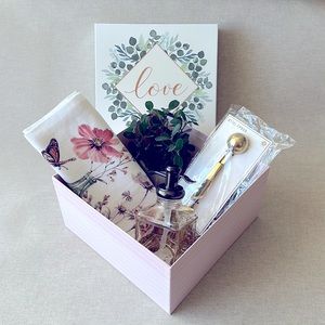 Love Home / Kitchen Towel, Soap Pump, Faux Plant Gift Box 2